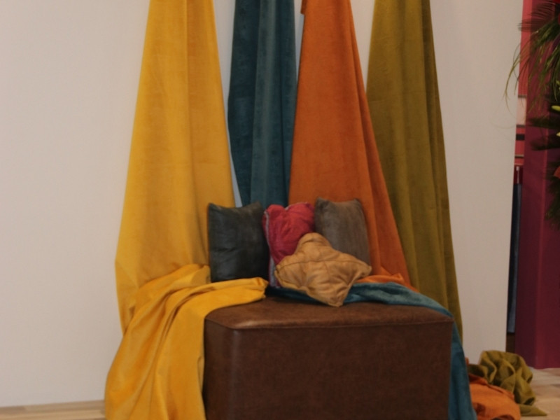 چطور پارچه مبلی خوب انتخاب کنیم؟ راهنمای کودکانه
